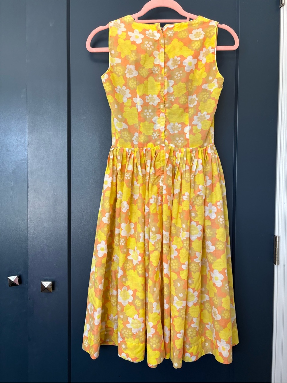 Vintage Yellow and White Floral Casual Dress - Picture 3 of 4